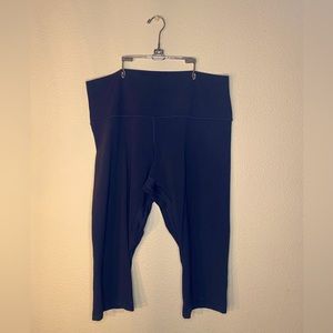 Lululemon crop style black leggings, size 14, high rise legging